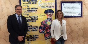 Cristina Sánchez inaugura su azulejo en la plaza de toros de Cuenca