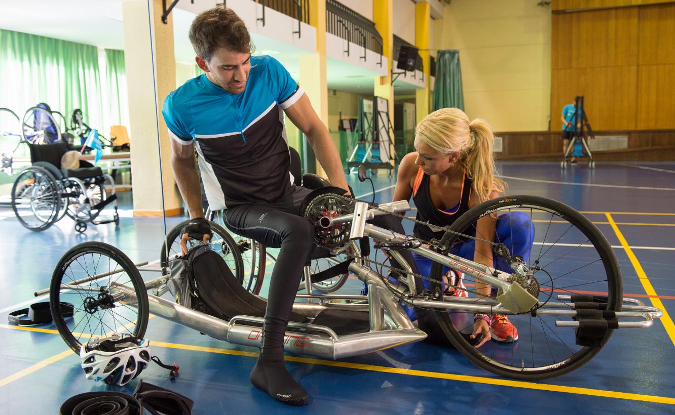 El Hospital Nacional de Parapléjicos contará con nuevas ‘handbikes’ para impulsar el ciclismo entre los pacientes