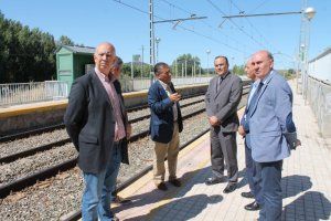 Gregorio destaca el compromiso del Gobierno de España para garantizar conexiones ferroviarias de los pequeños municipios rurales
