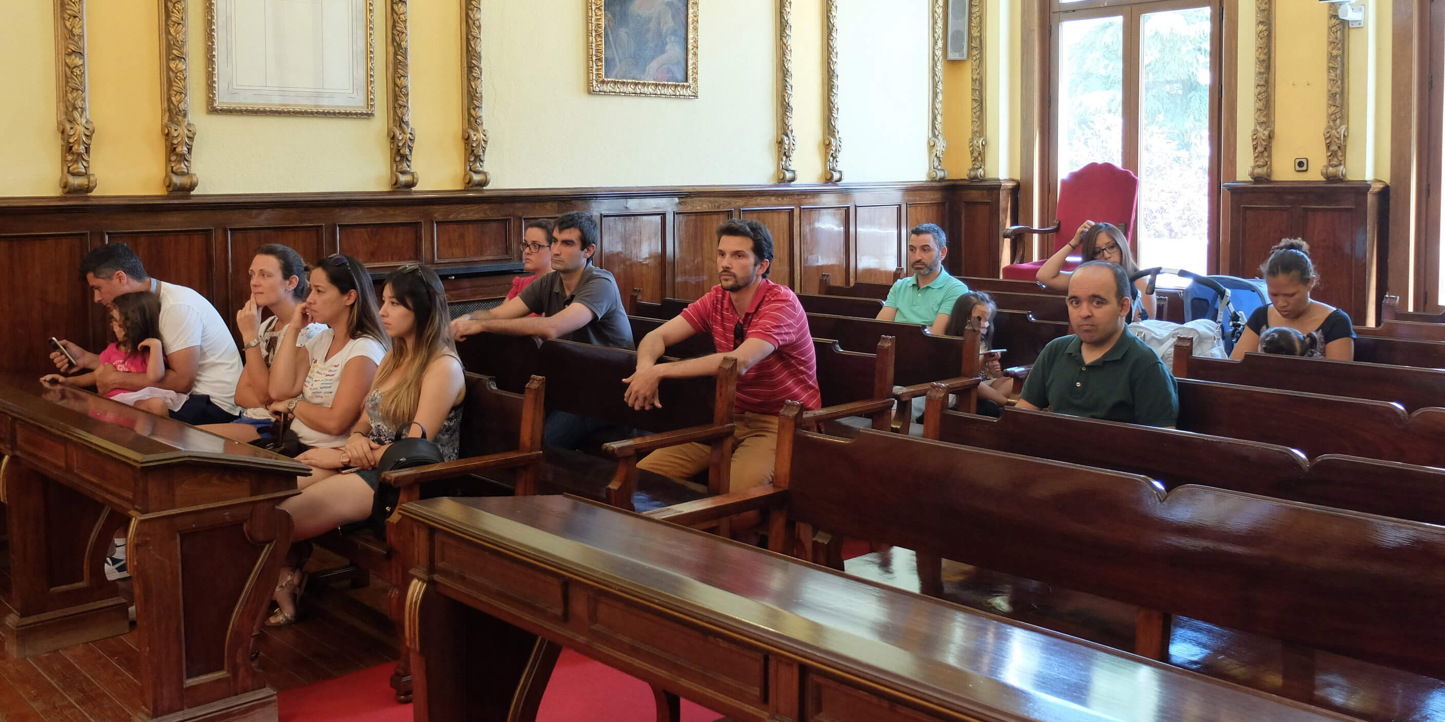 Las familias de oficio denuncian la falta de soluciones de la Consejería de Educación en Guadalajara