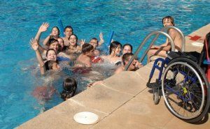 Profesionales del Hospital Nacional de Parapléjicos ofrecen recomendaciones a las personas con lesión medular para un verano saludable