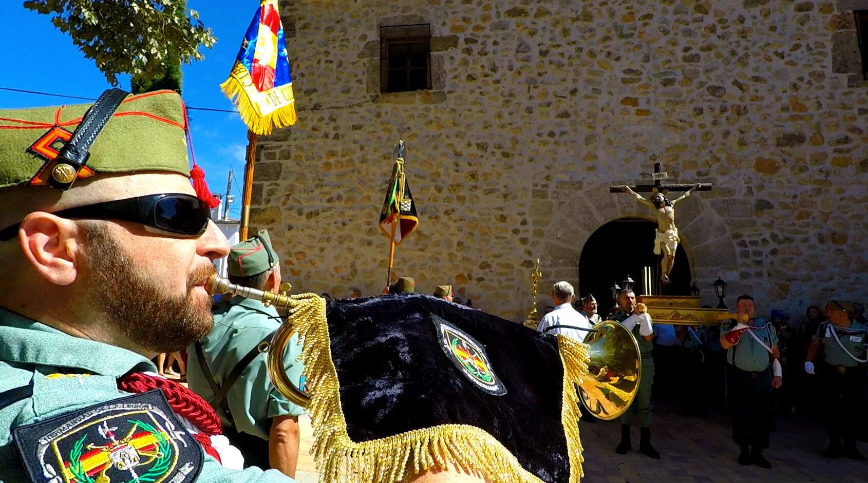 En Navalón (Cuenca), los legionarios sacaron al Cristo de la Fe en andas