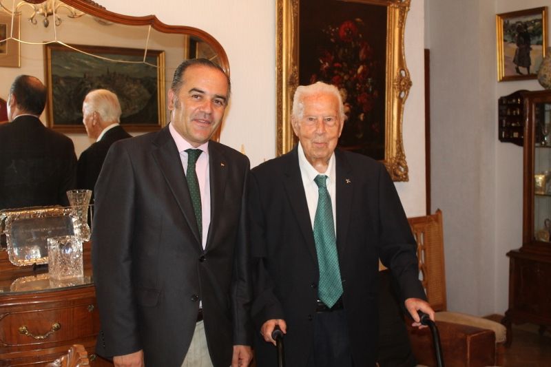 Gregorio transmite al coronel de Infantería José Miranda Calvo su felicitación y reconocimiento en su 100 aniversario 3 Gregorio transmite al coronel de Infantería José Miranda Calvo su felicitación y reconocimiento en su 100 aniversario