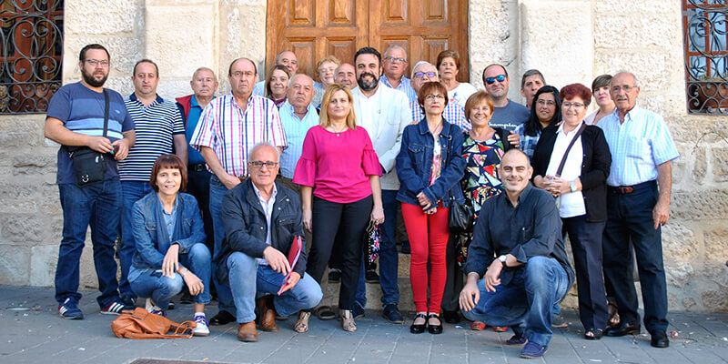 Blanco se aleja del rígido formato del mitin en Priego