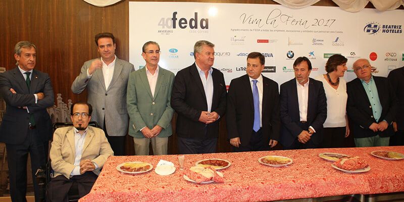 Caja Rural Castilla-La Mancha visita la caseta de FEDA en la Feria de Albacete