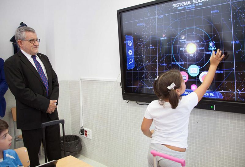 Castilla-La Mancha apuesta por la digitalización del aula a través de un proyecto piloto en el que participan 315 alumnos y alumnas de 3º y 5º de Primaria