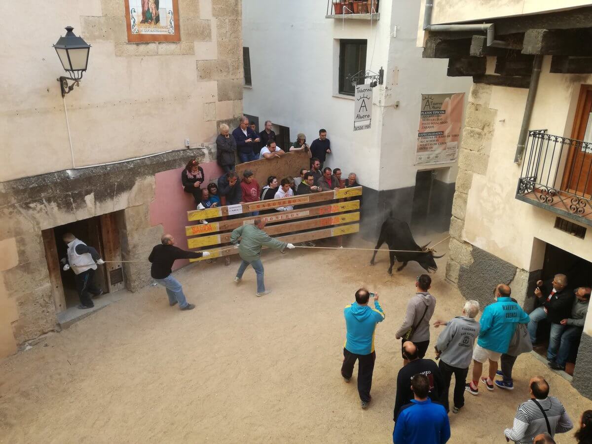 Cruz Roja atiende a 24 personas en el primer día de San Mateo con cinco traslados al Hospital