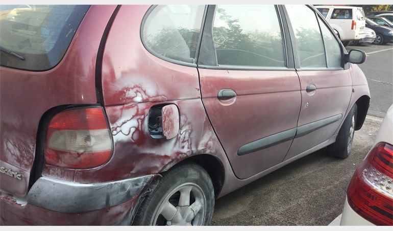 Detenido en Guadalajara tras incendiar su vehículo en la gasolinera de Los Faroles y enfrentarse a agentes con dos cuchillos