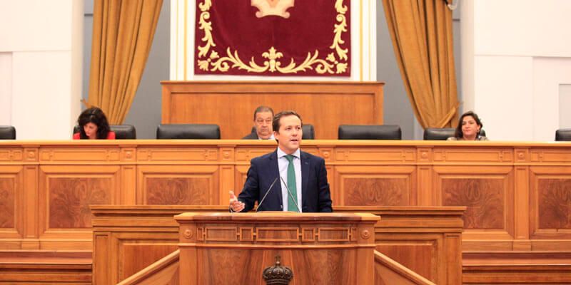 El PP defiende que Castilla-La Mancha necesita 70 médicos más y no 70 asesores más al servicio de Page y Podemos