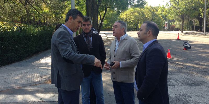 La renovación del asfalto en la calle Constitución de Guadalajara, a buen ritmo