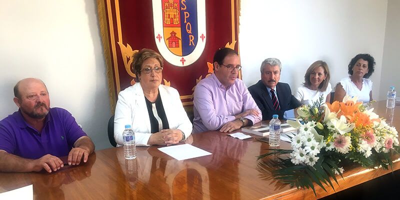 Manuel Amores recoge en su libro ‘Saelices, un rincón de España’ su pasión por la historia y este municipio conquense