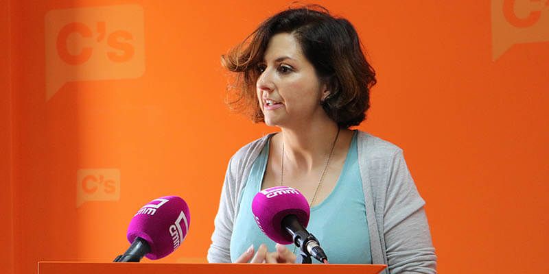 Orlena de Miguel califica de irresponsable el comportamiento de la Consejería de Educación con los horarios de los docentes