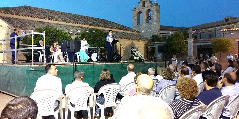 Prieto ensalza en su pregón el esfuerzo de la Asociación Amigos de Villar de Cantos por mantener vivo su pueblo