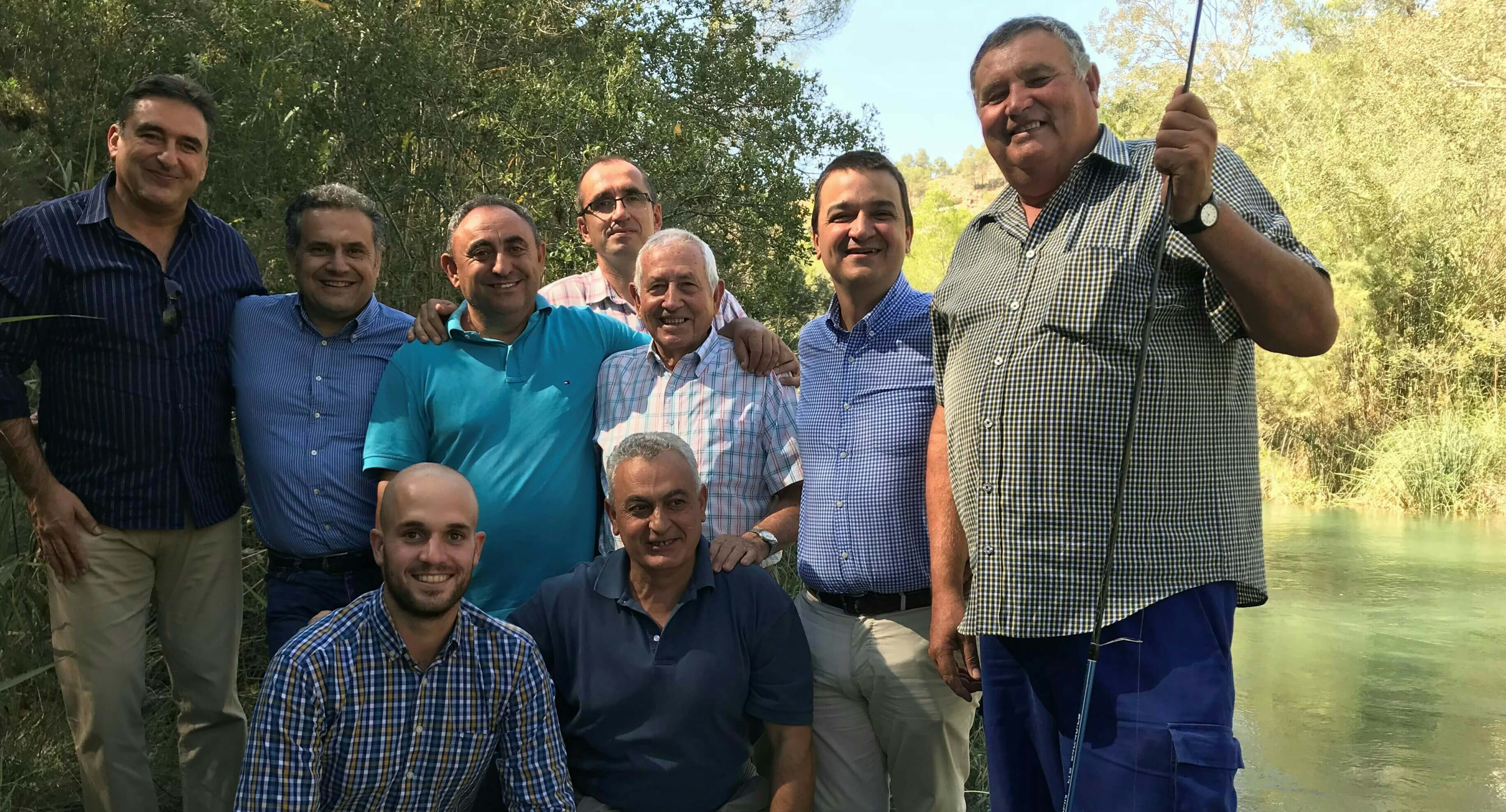 Martínez Arroyo muestra su apoyo a los pescadores deportivos de San Julián en El Herrumblar