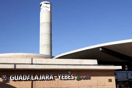 Adif mejora el muro perimetral de la estación de Guadalajara-Yebes 3 Adif mejora el muro perimetral de la estación de Guadalajara-Yebes