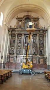 Aparece una firma desconocida en el retablo de la Parroquia El Salvador de Cuenca