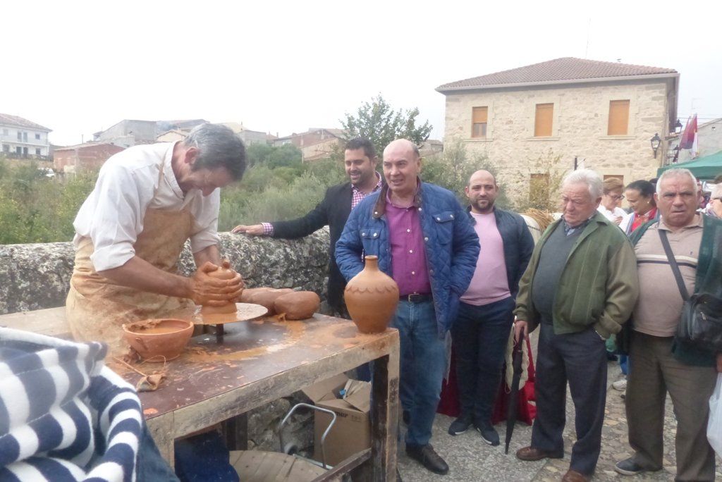 El presidente de la Diputación de Guadalajara asiste al Día de la Sierra celebrado en La Toba 2 El presidente de la Diputación de Guadalajara asiste al Día de la Sierra celebrado en La Toba