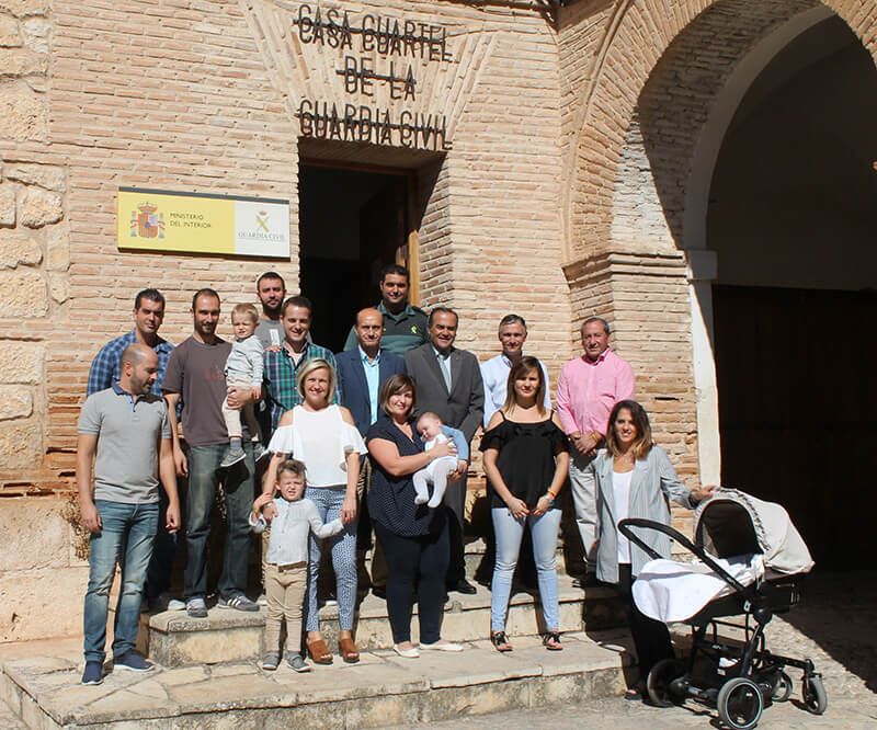 Gregorio visita los cuarteles de Pastrana y Las Pedroñeras para expresar el apoyo del Gobierno de España a la Guardia Civil en la fiesta de su patrona