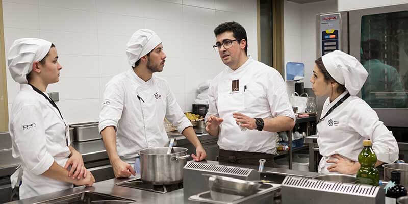 Jorge Maestro, chef afincado en Sigüenza, protagonista en el Festival de Cine de San Sebastián 2 Jorge Maestro, chef afincado en Sigüenza, protagonista en el Festival de Cine de San Sebastián