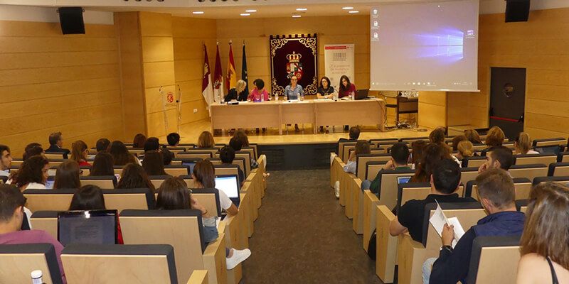 La Asociación de Mujeres Empresarias de Cuenca, presente en la II Jornada por la Igualdad de Cruz Roja