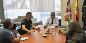 La Junta colaborará en la sensibilización de los jóvenes sobre la incidencia del consumo de alcohol y drogas en los accidentes de tráfico