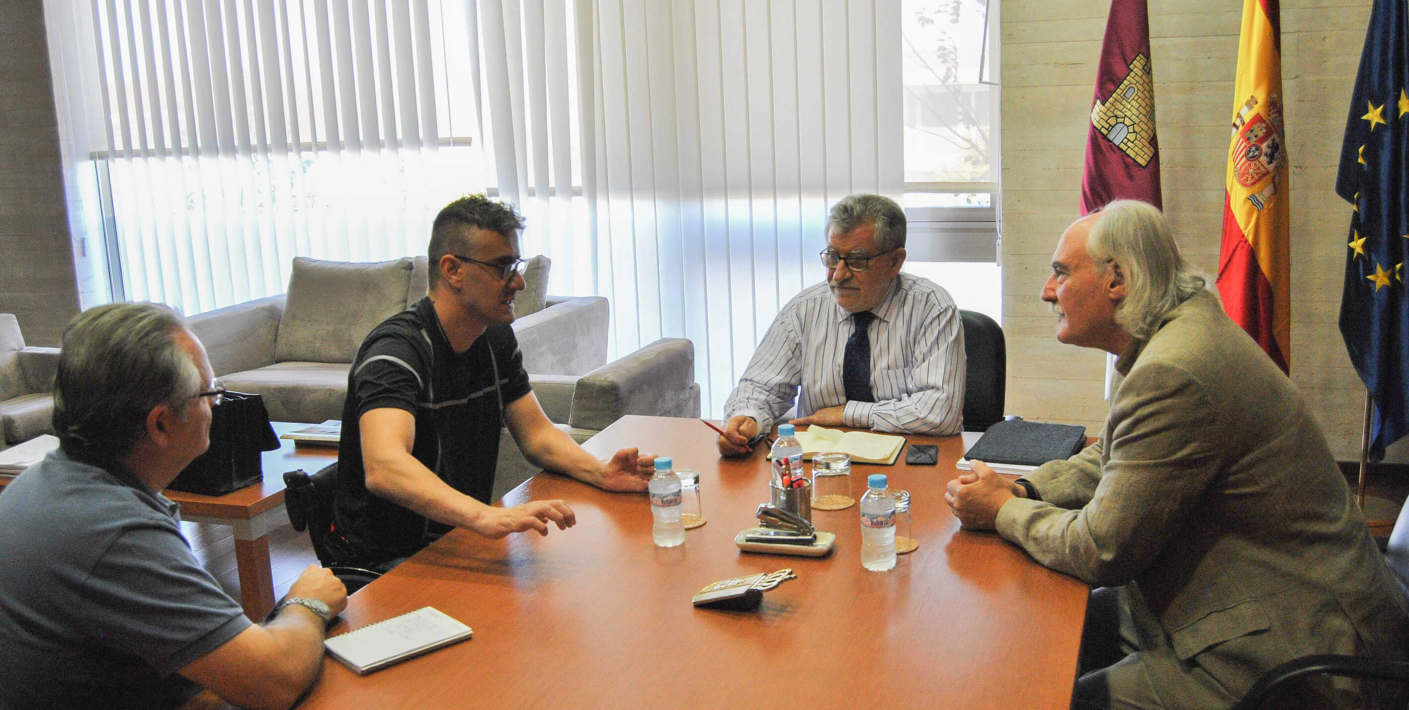 La Junta colaborará en la sensibilización de los jóvenes sobre la incidencia del consumo de alcohol y drogas en los accidentes de tráfico