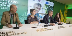 La Junta pone en marcha una campaña para fomentar la corresponsabilidad entre mujeres y hombres