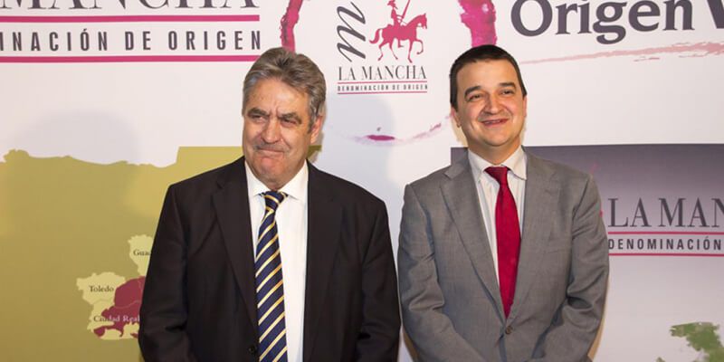 La Junta presume de vino y queso manchego en la celebración del Día de la Hispanidad en la embajada en Bruselas