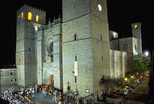 Modificados el conjunto histórico de Sigüenza y delimita la protección de la Catedral y el Castillo