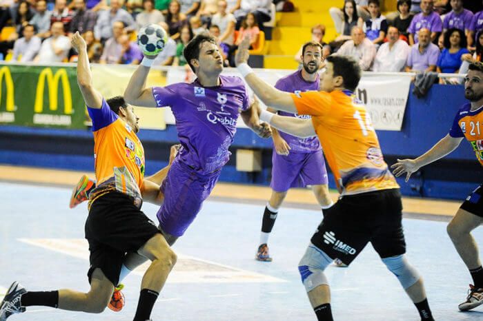 Quabit resuelve el encuentro ante Huesca en un minuto apasionante