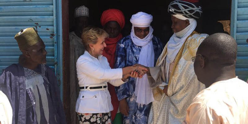 Quintanilla muestra su preocupación por el mundo infantil en su visita a Níger