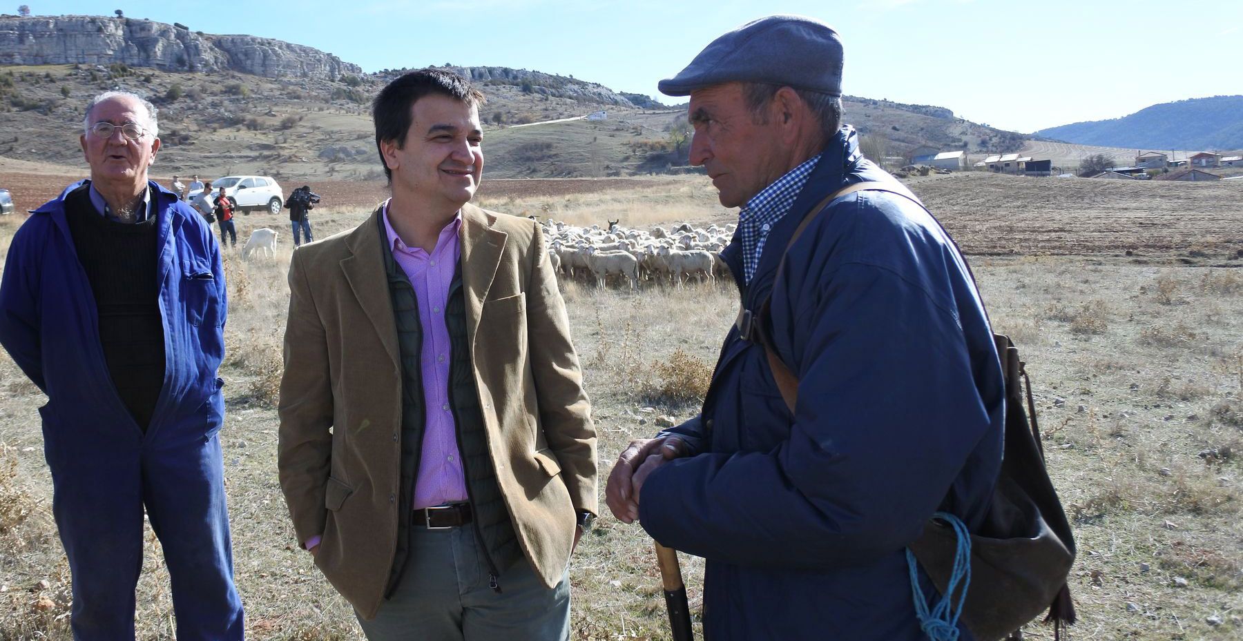 Arroyo anuncia en la vega del codorno oveja bombera, una ayuda de un millón de euros para los ganaderos