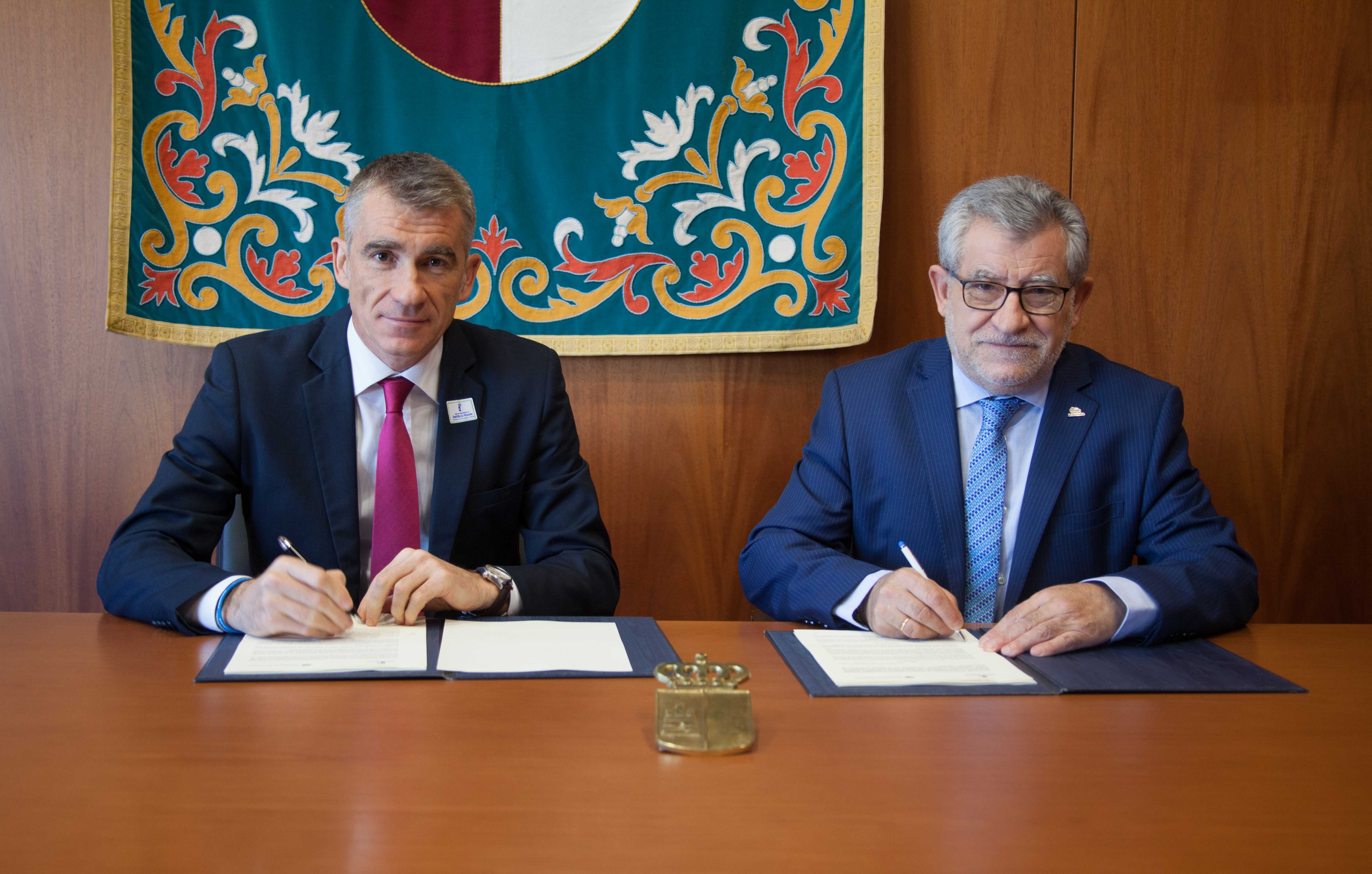 C-LM y Wolters Kluwer trabajan en la mejora de la capacitación profesional del alumnado y profesorado de FP