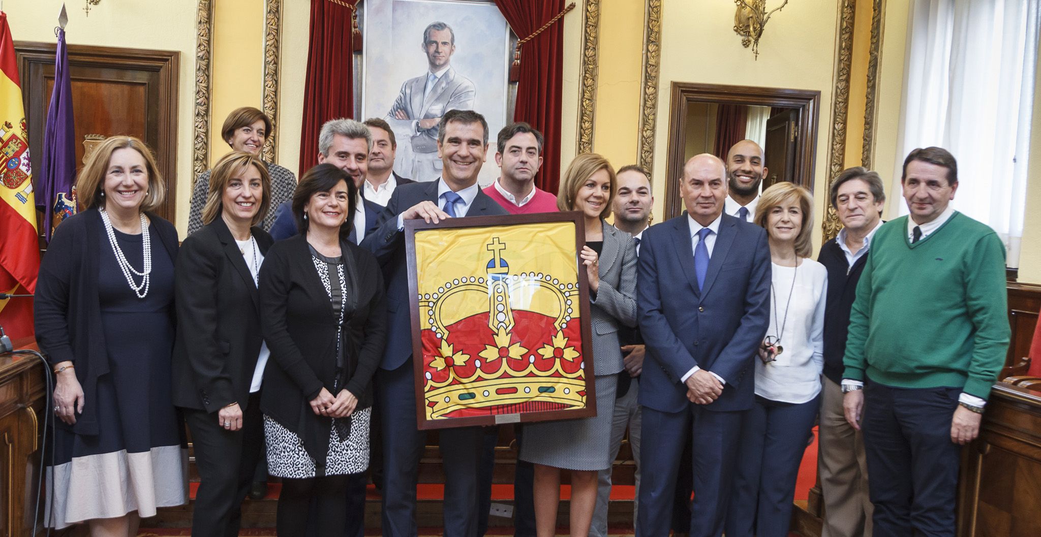 Cospedal agradece a Guadalajara la entrega que mostró el Día de las Fuerzas Armadas