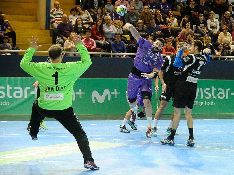 El BM Guadalajara se lleva los dos puntos ante el BM Ciudad Encantada en un derbi histórico 3 El BM Guadalajara se lleva los dos puntos ante el BM Ciudad Encantada en un derbi histórico