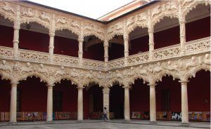 El Museo de Guadalajara expone obras de los alumnos de Magisterio sobre los leones y grifos del Palacio del Infantado