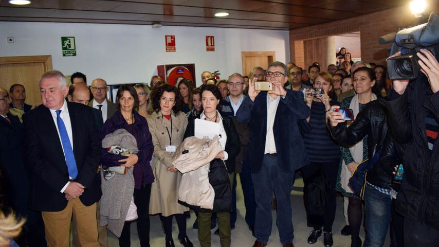 el-salon-de-actos-de-la-escuela-internacional-de-doctorado-recibe-el-nombre-de-ramon-varon-castellanos