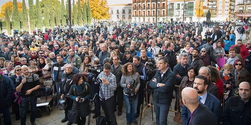 Guadalajara homenajea de manera unísona al campeón Ángel Nieto