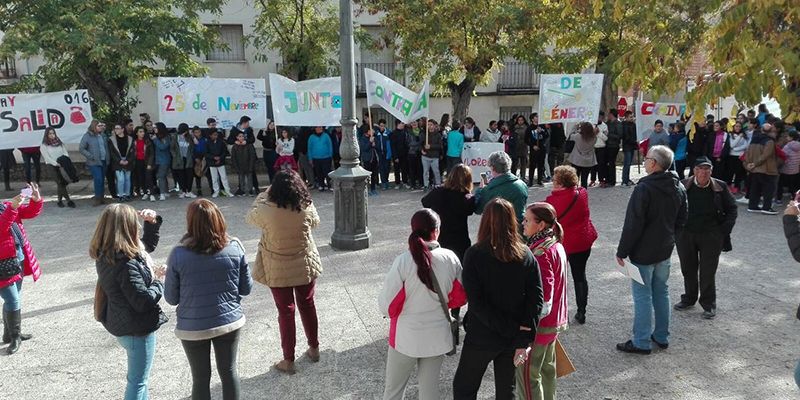 Huete también se manifiesta contra la violencia de género