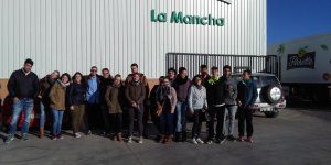 Jóvenes de La Manchuela despiertan su espíritu empresarial con “Aprende a Emprender”