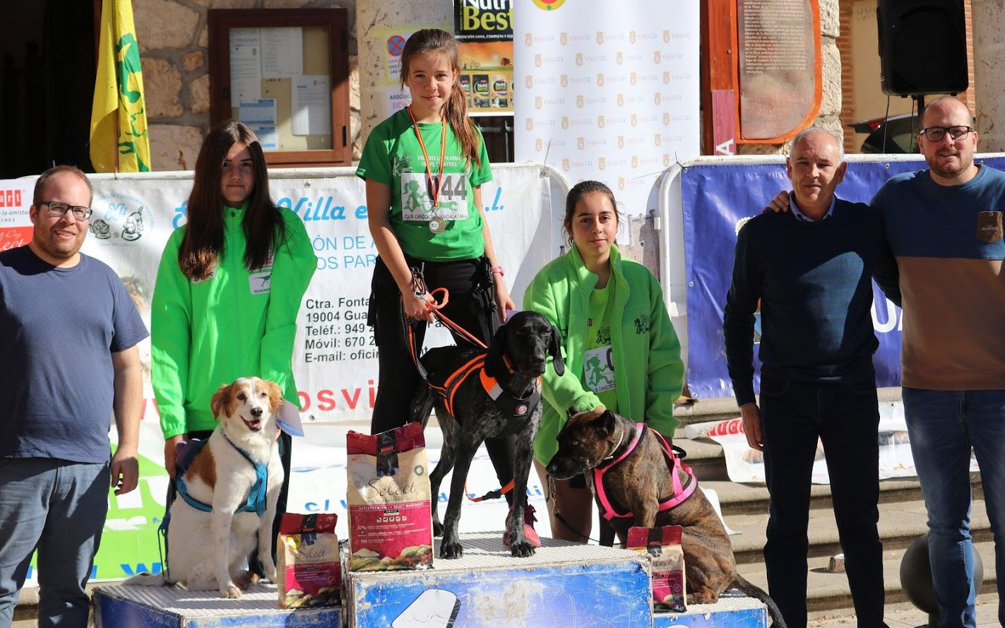 Juan Carlos de Luz y Neo repiten triunfo en la segunda prueba del Circuito Provincial de Canicross celebrado en Torija