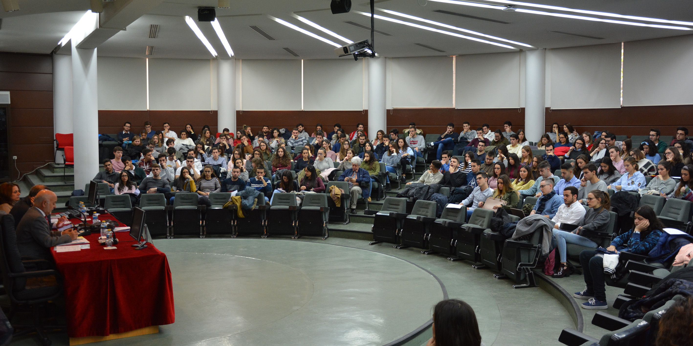Juristas y académicos estudian en la UCLM el ejercicio y los límites de los derechos políticos