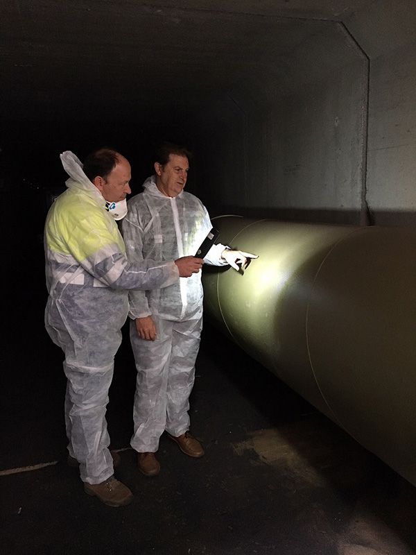 La corrosión de un tramo de la tubería que transporta el agua por el Corredor del Henares obliga a su reparación