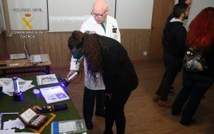 La Guardia Civil de Cuenca recibe la visita de alumnos universitarios