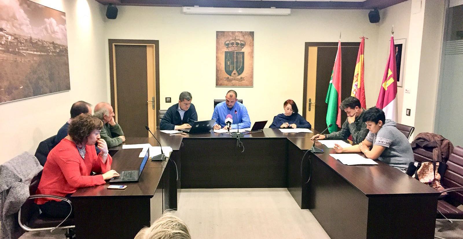 Las reclamaciones vecinales surten efecto El Ayuntamiento de Quer clausura temporalmente sus tres empresas de reciclaje y residuos