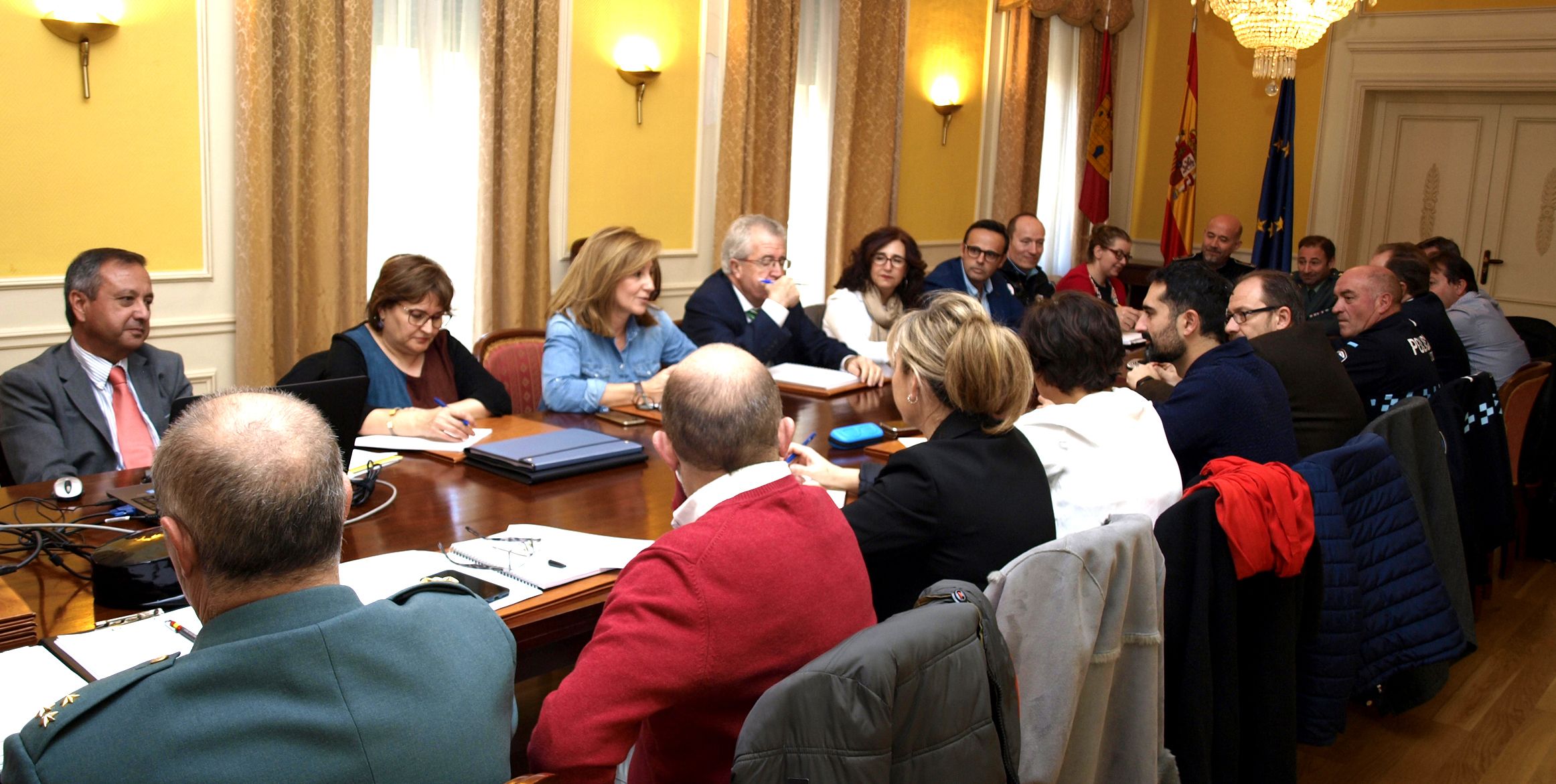 Lozano preside la Comisión Provincial de Tráfico en la que se ha aprobado la creación de la subcomisión de Educación Vial