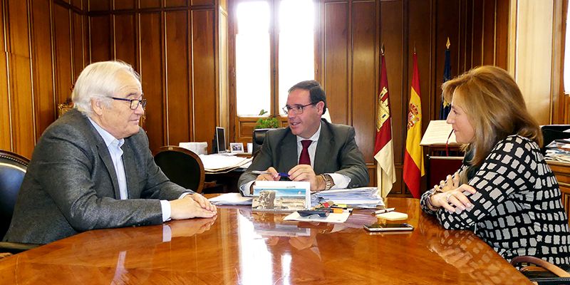 prieto-elogia-el-trabajo-la-constancia-y-el-sacrificio-de-la-familia-castillejo-en-la-lucha-contra-el-cancer