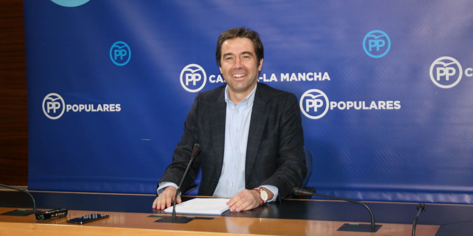 Robisco critica que Page quiere hacer un documento trampa en lugar de pagar nominativamente lo que se comprometía