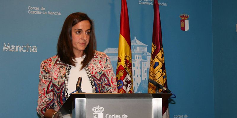 Roldán recuerda de nuevo a la Junta que el transporte de autobús en la región es una competencia “íntegramente suya”