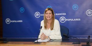 Agudo señala que Page no tiene principios al hacer guiños a Ciudadanos y despreciar a Podemos, el partido con el que gobierna